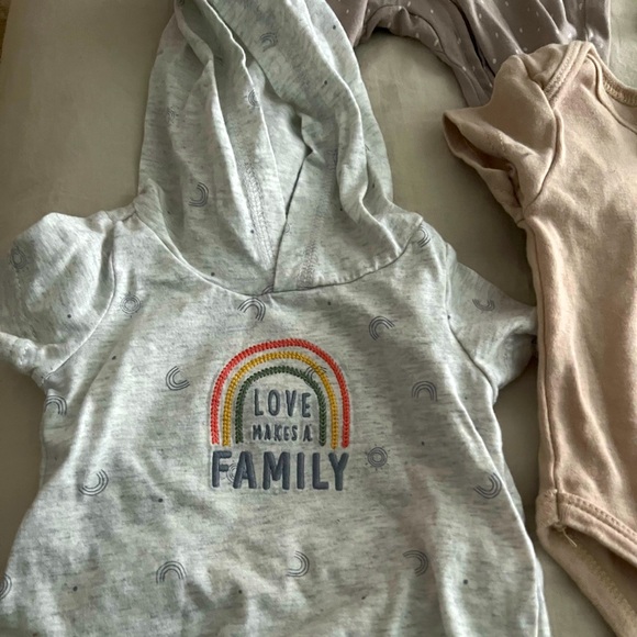 BabyBoy NB 0-3 🤍🤎 - Picture 3 of 4